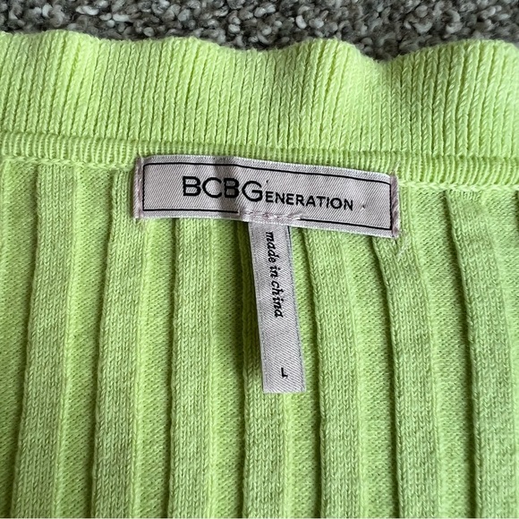 BCBGeneration Lime Green Short Sleeve Ruffle Cardigan, Size Large - Picture 2 of 7